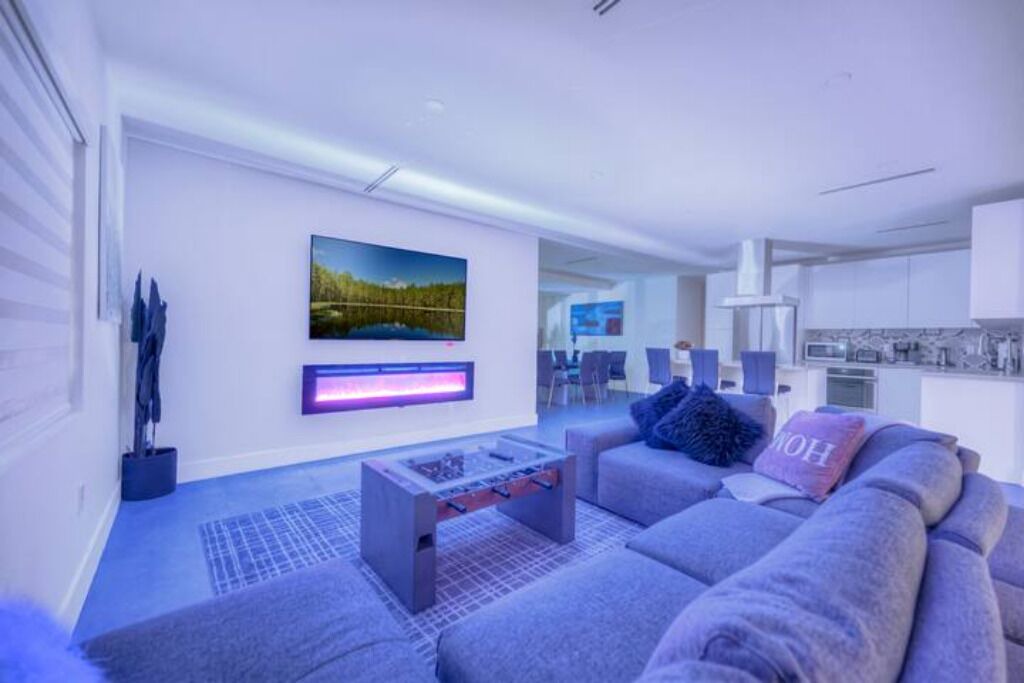 Photo of Livingroom in Golden Glades