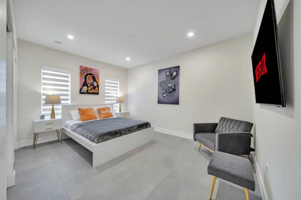 Photo of Bedroom in Golden Glades