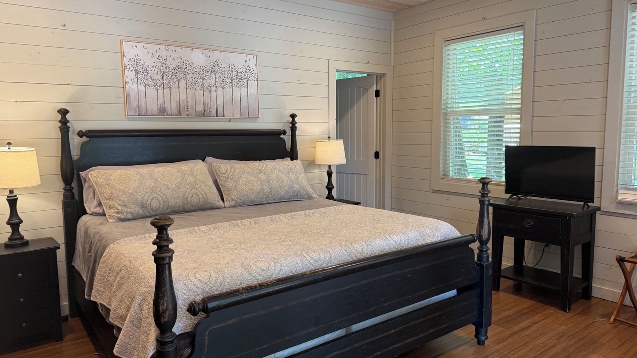 Photo of Bedroom in Dadeville