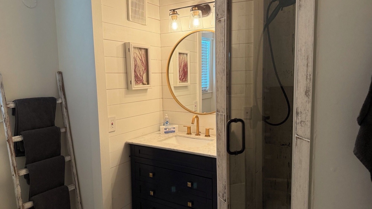 Photo of Bathroom in Dadeville