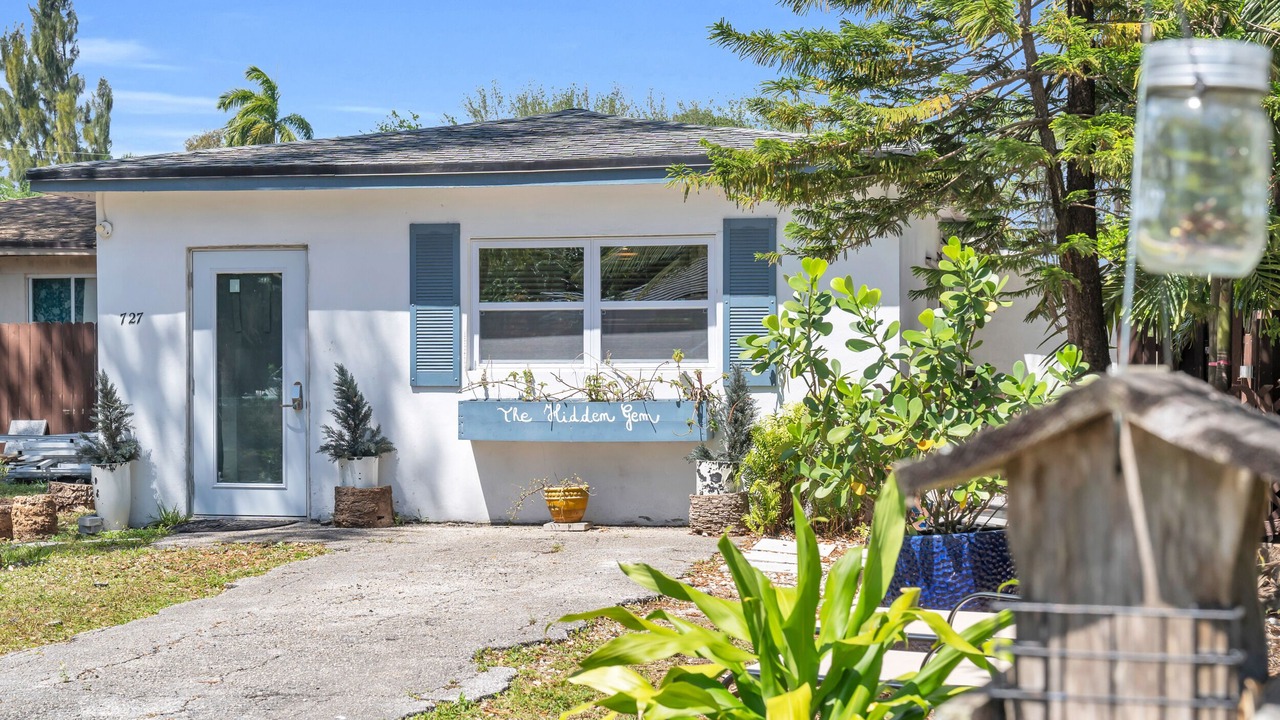 Photo of Outdoor in North Miami