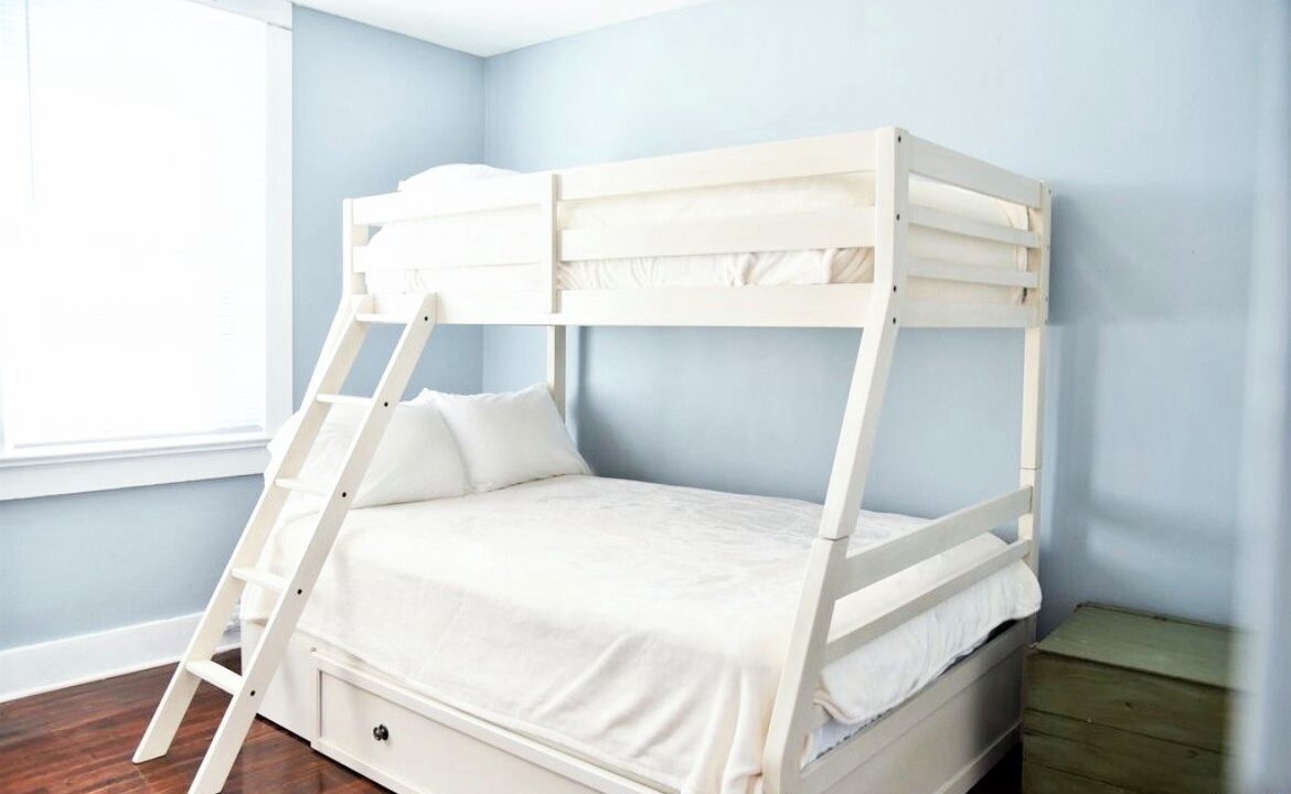 Photo of Bedroom in Guntersville