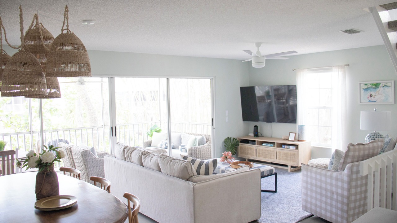 Photo of Livingroom in Holmes Beach