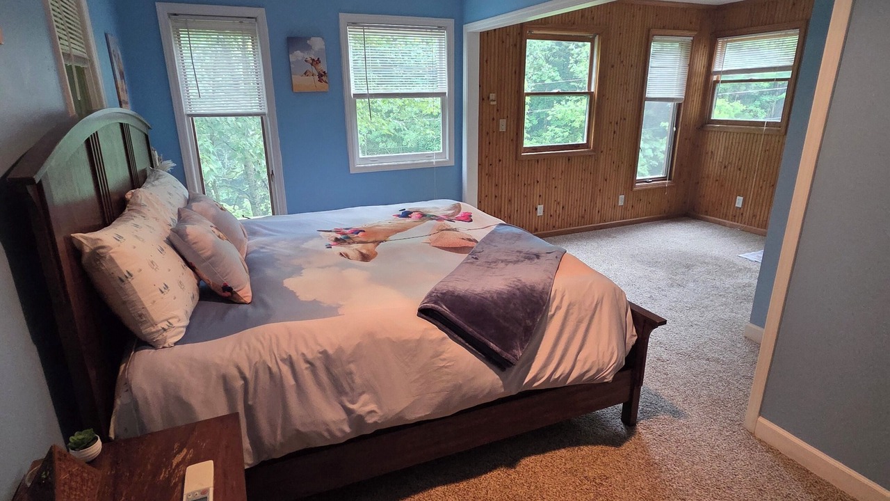 Photo of Bedroom in Marshall