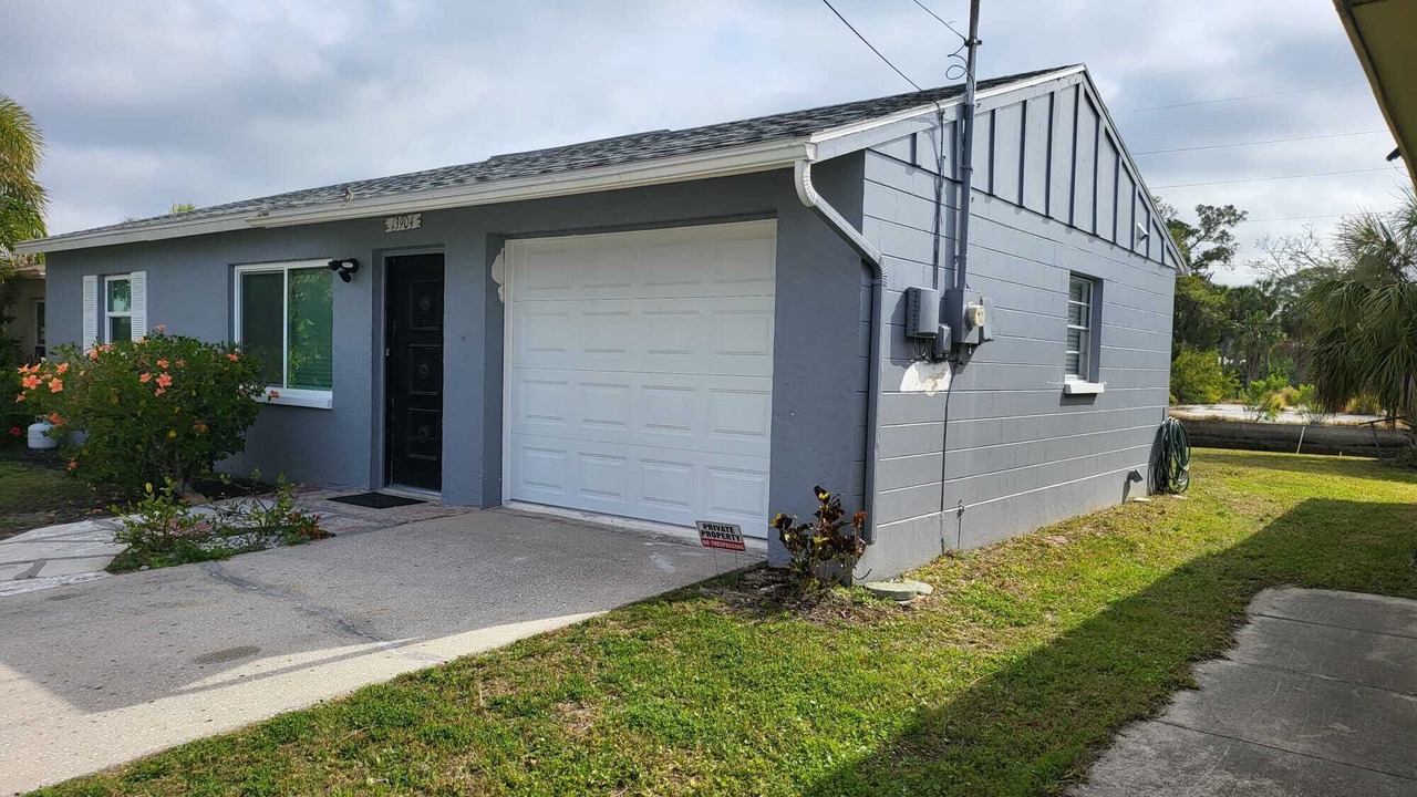 Photo of Outdoor in Hudson Beach Estates