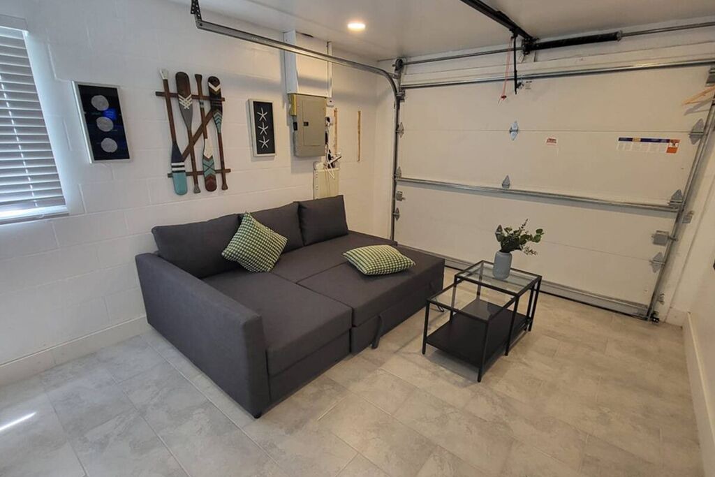 Photo of Livingroom in Hudson Beach Estates