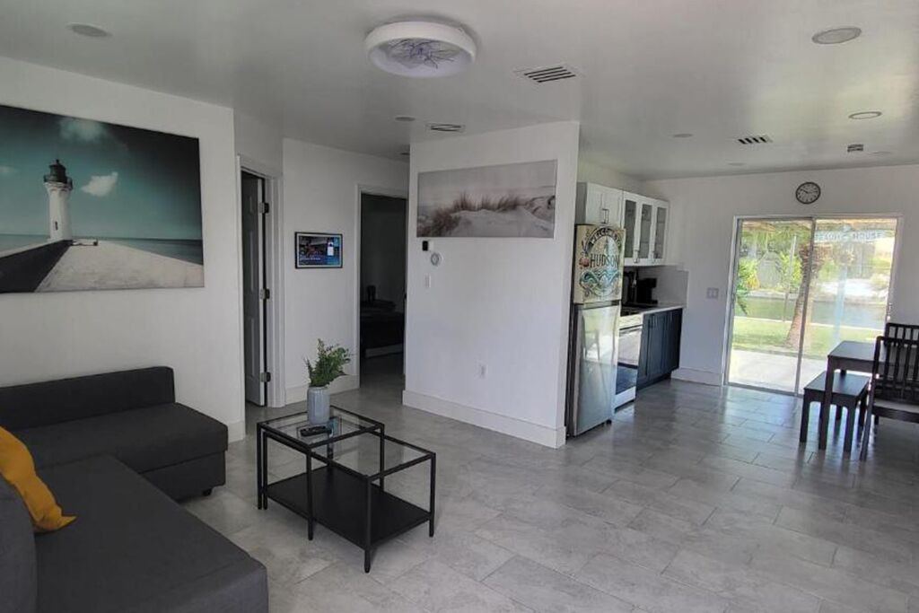 Photo of Livingroom in Hudson Beach Estates