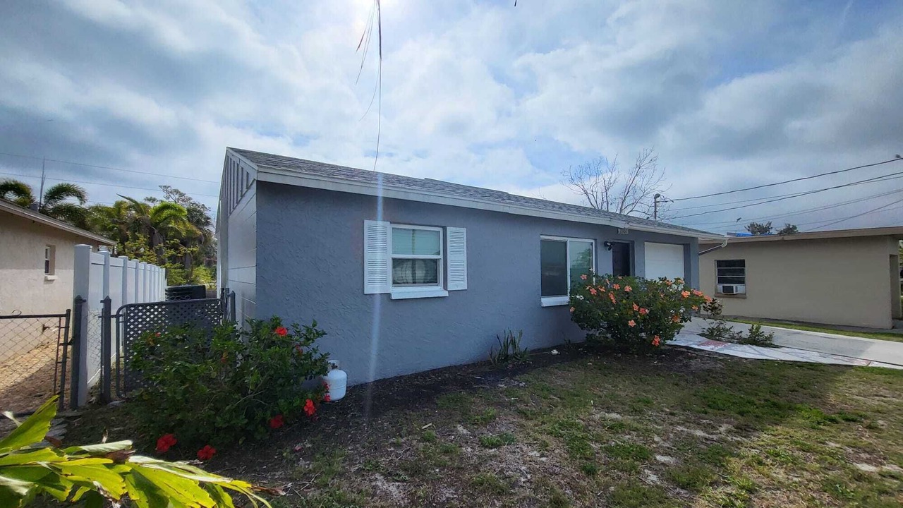 Photo of Outdoor in Hudson Beach Estates