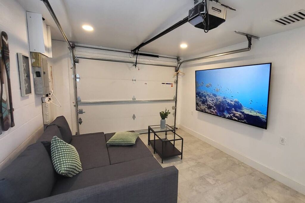 Photo of Livingroom in Hudson Beach Estates