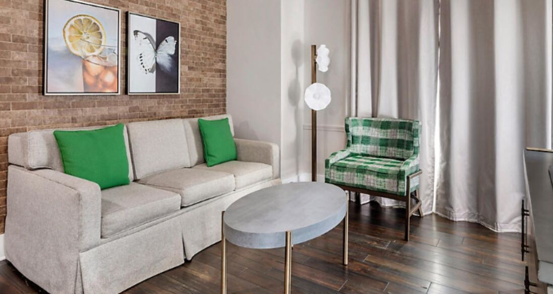 Photo of Livingroom in Historic District - North