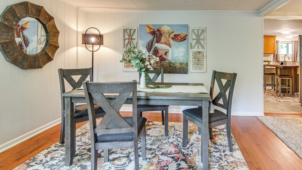 Photo of Livingroom in Canton