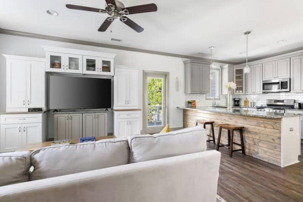 Photo of Livingroom in Charleston