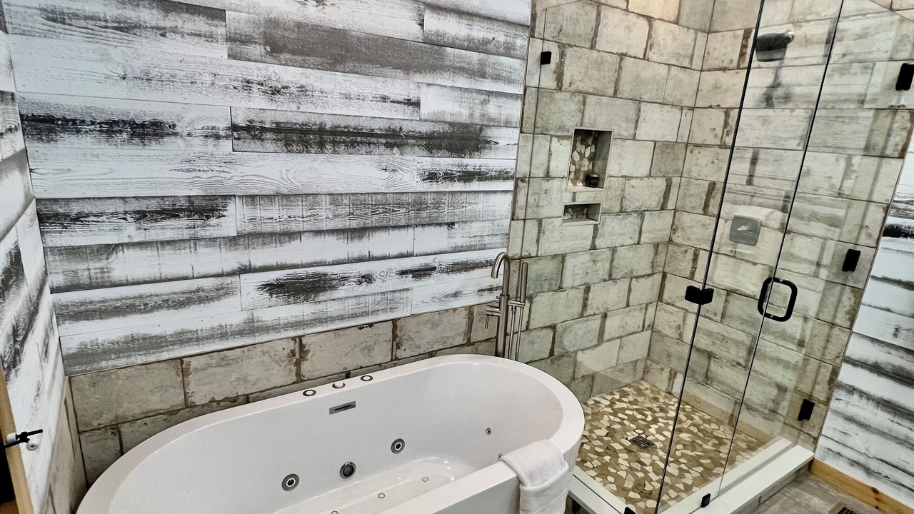 Photo of Bathroom in Kodak