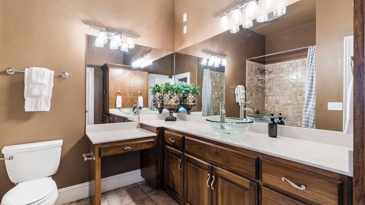 Photo of Bathroom in Maysville