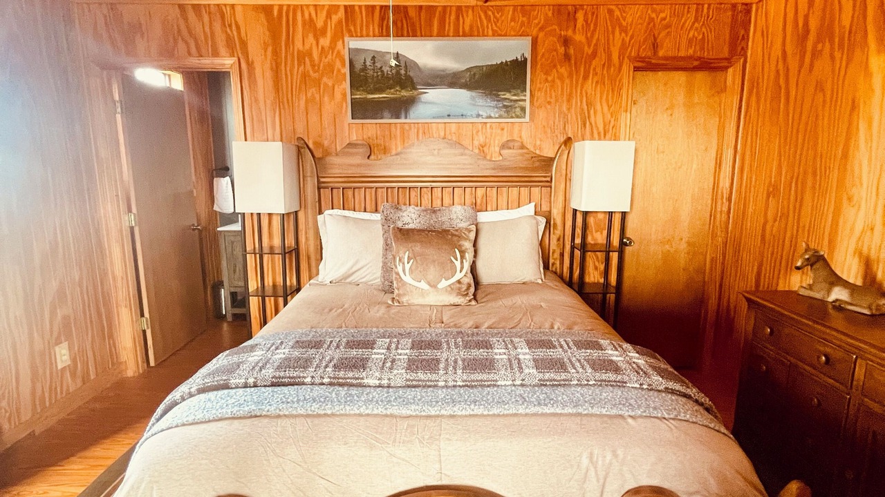 Photo of Bedroom in Tattnall County