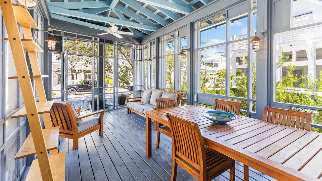 Photo of Outdoor in Sunnyside
