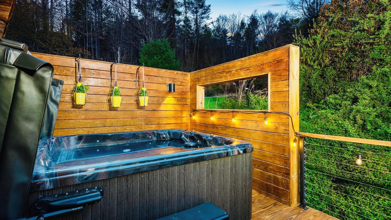 Photo of Outdoor in Weaverville