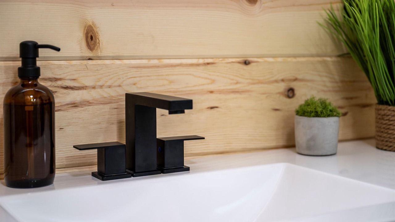 Photo of Bathroom in Rocky Grove