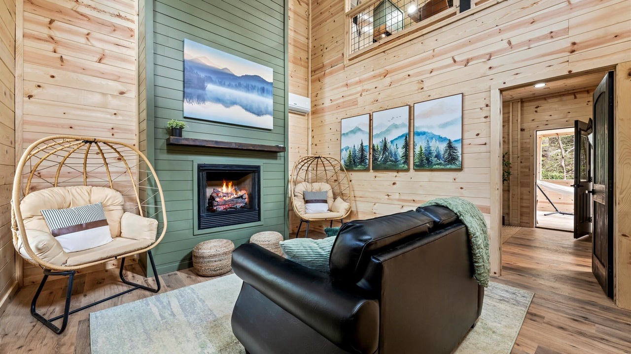 Photo of Livingroom in Rocky Grove