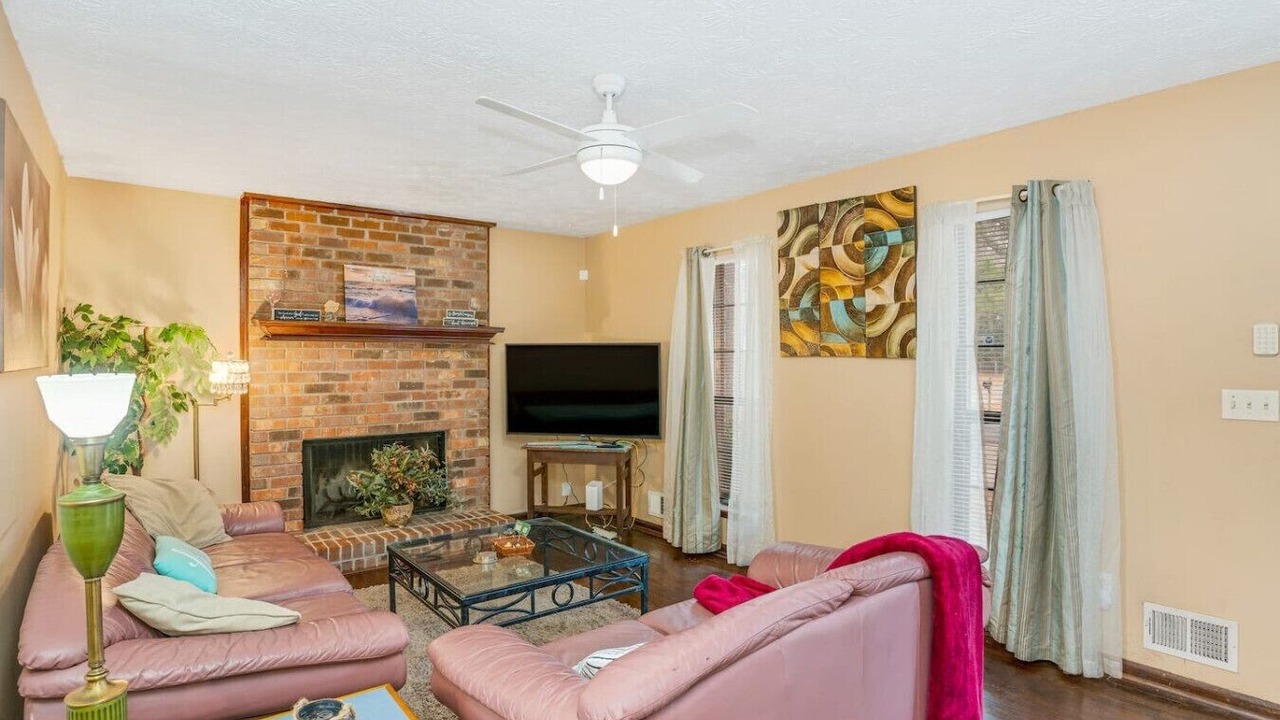 Photo of Livingroom in Church Street