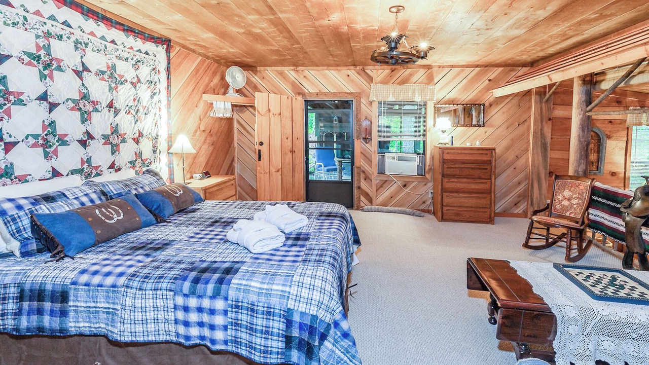 Photo of Bedroom in Lake Toxaway