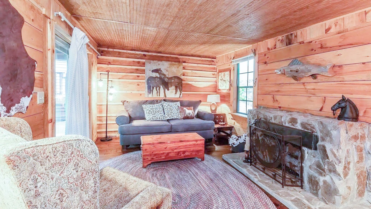 Photo of Livingroom in Lake Toxaway