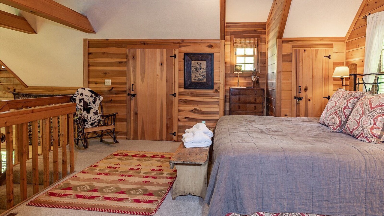 Photo of Bedroom in Lake Toxaway