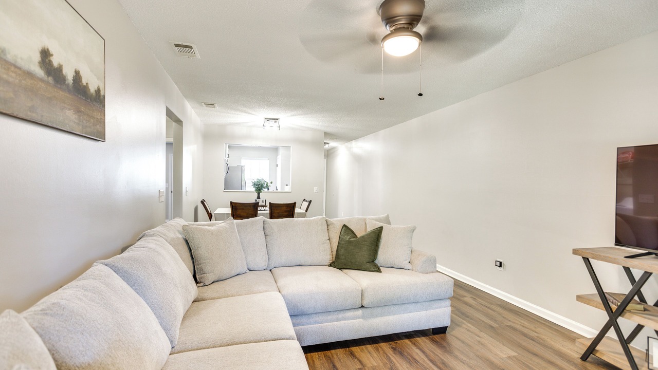 Photo of Livingroom in Hinesville