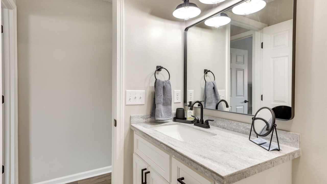 Photo of Bathroom in Hinesville