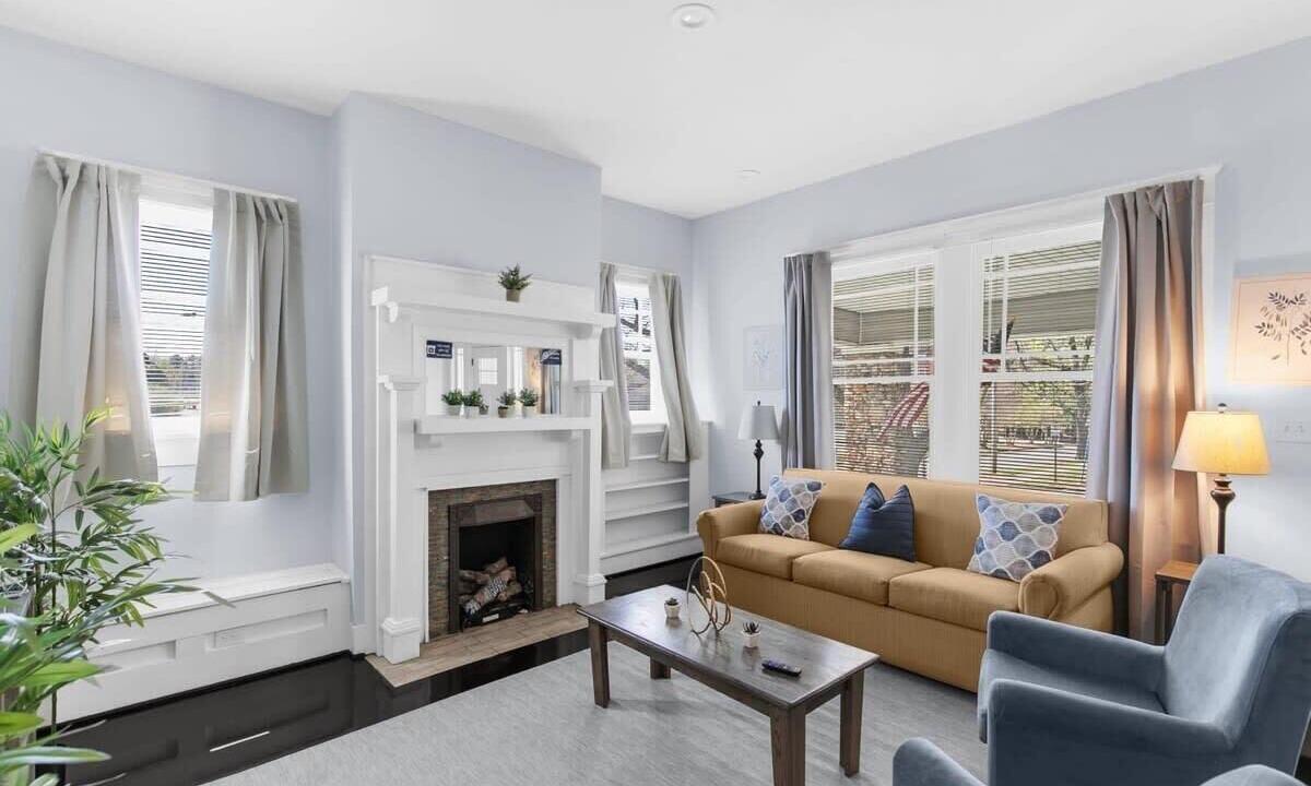 Photo of Livingroom in Crestline Heights