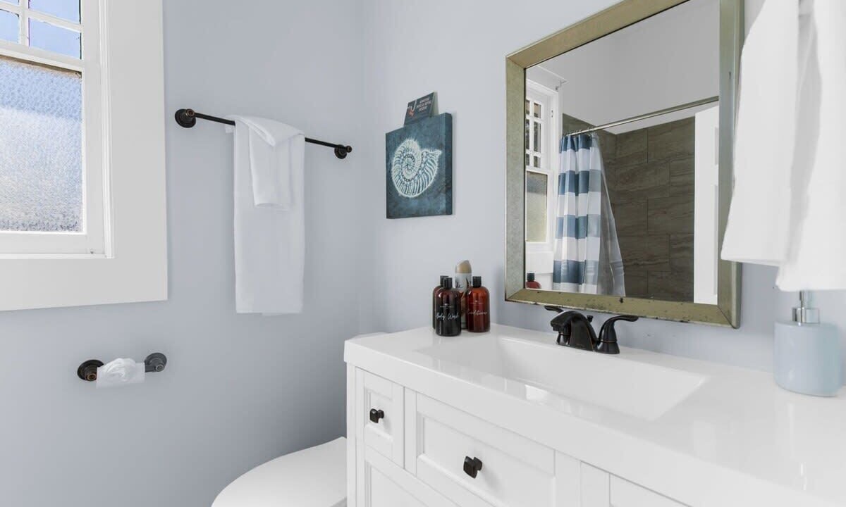 Photo of Bathroom in Crestline Heights