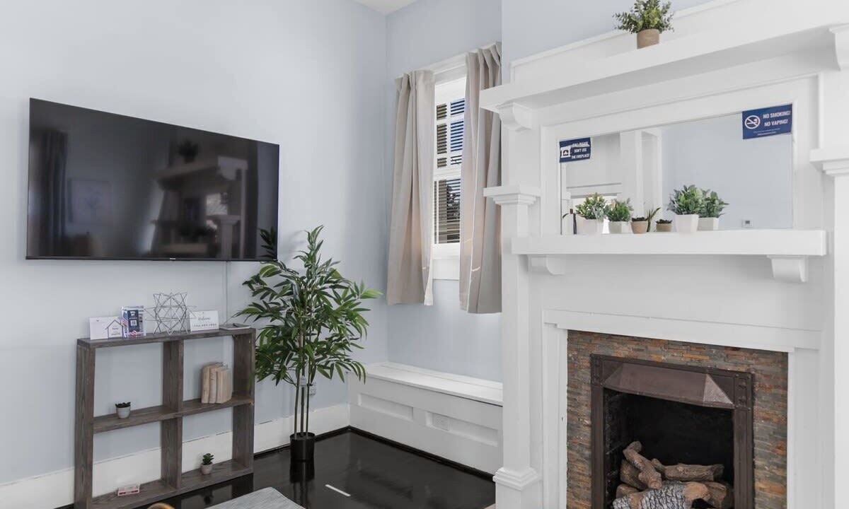 Photo of Livingroom in Crestline Heights