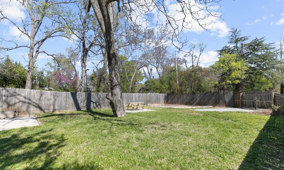 Photo of Others in Crestline Heights