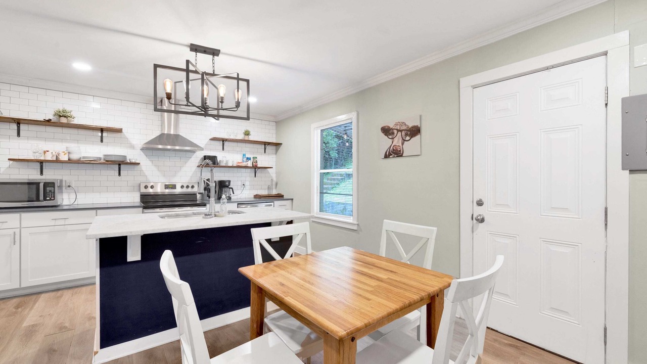 Photo of Bedroom in Crestline Heights