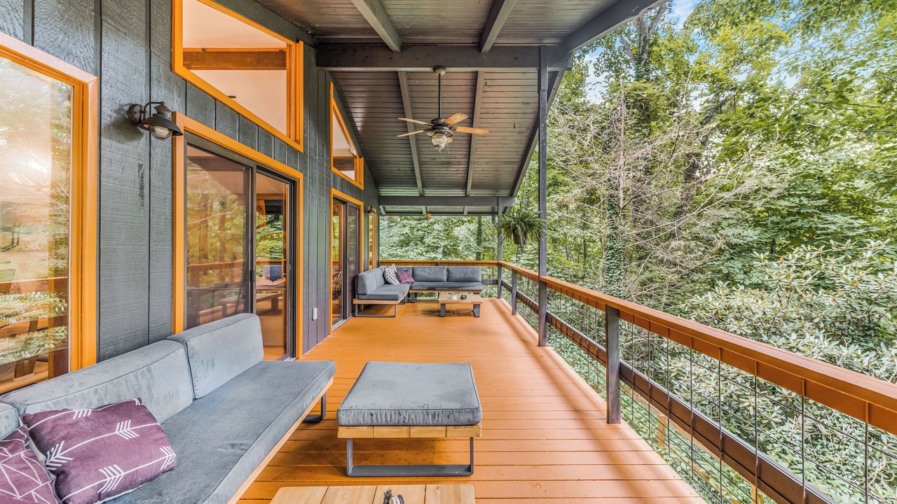 Photo of Patio Balcony in Maggie Valley