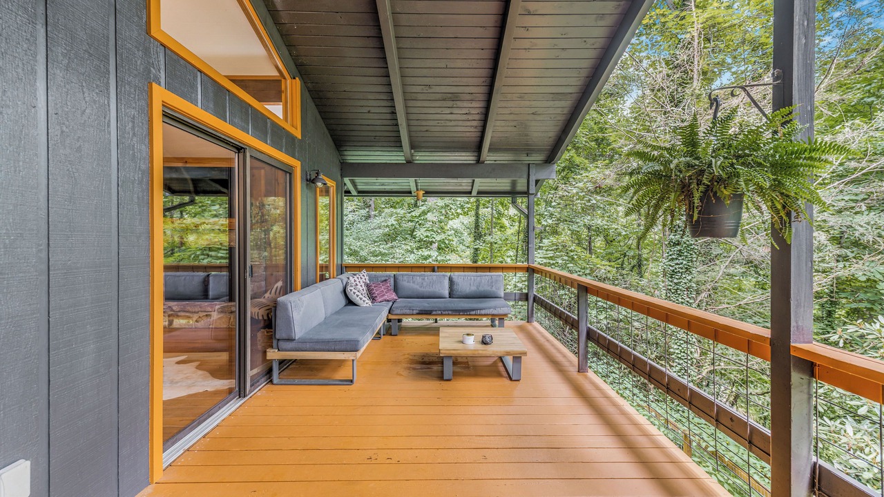 Photo of Patio Balcony in Maggie Valley