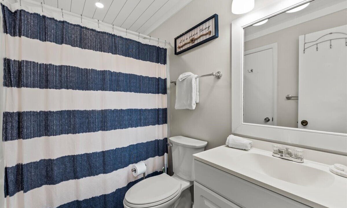 Photo of Bathroom in Sealoft Villas