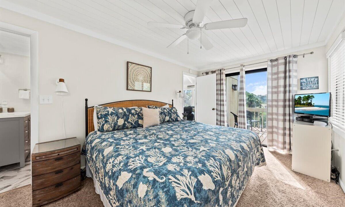 Photo of Bedroom in Sealoft Villas