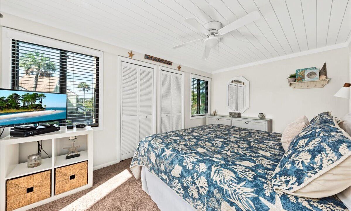 Photo of Bedroom in Sealoft Villas