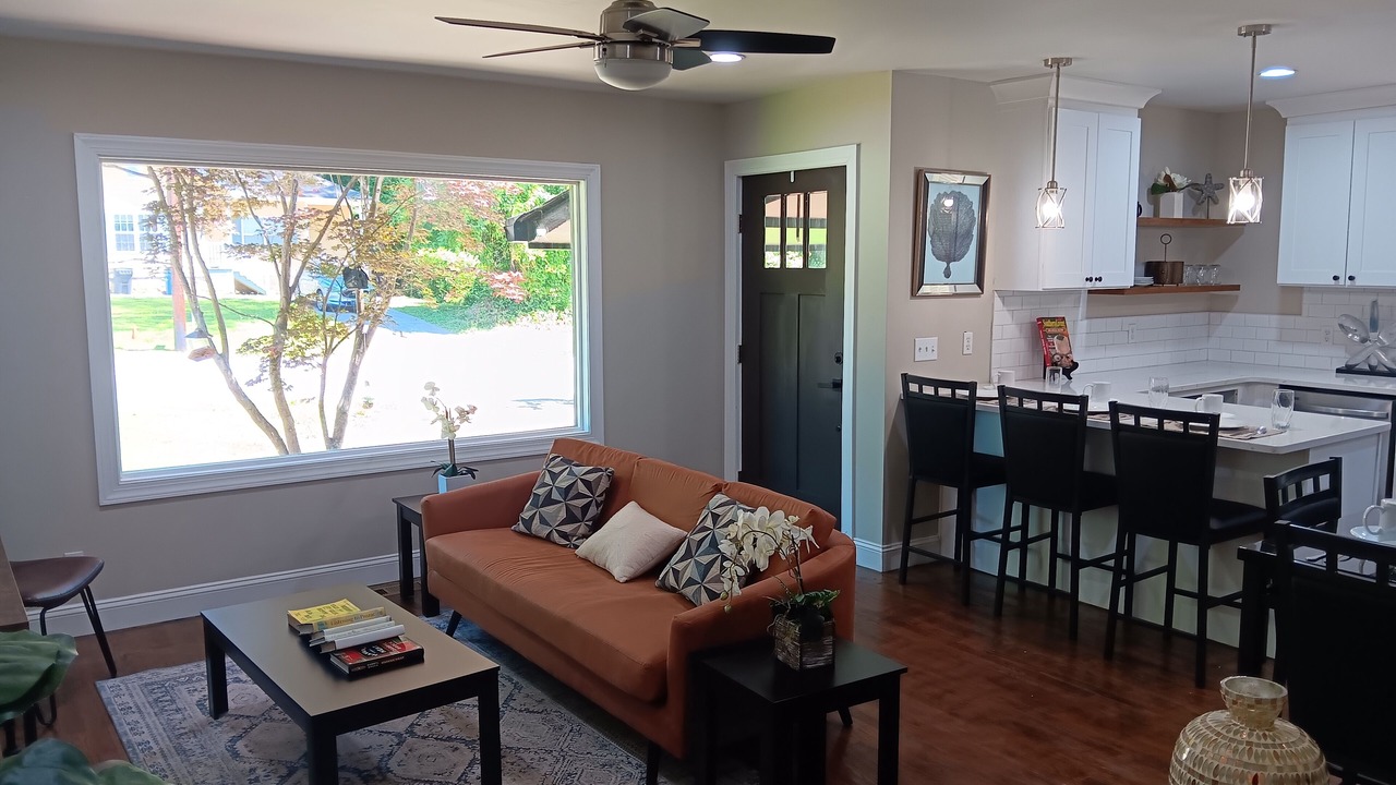Photo of Livingroom in East Point