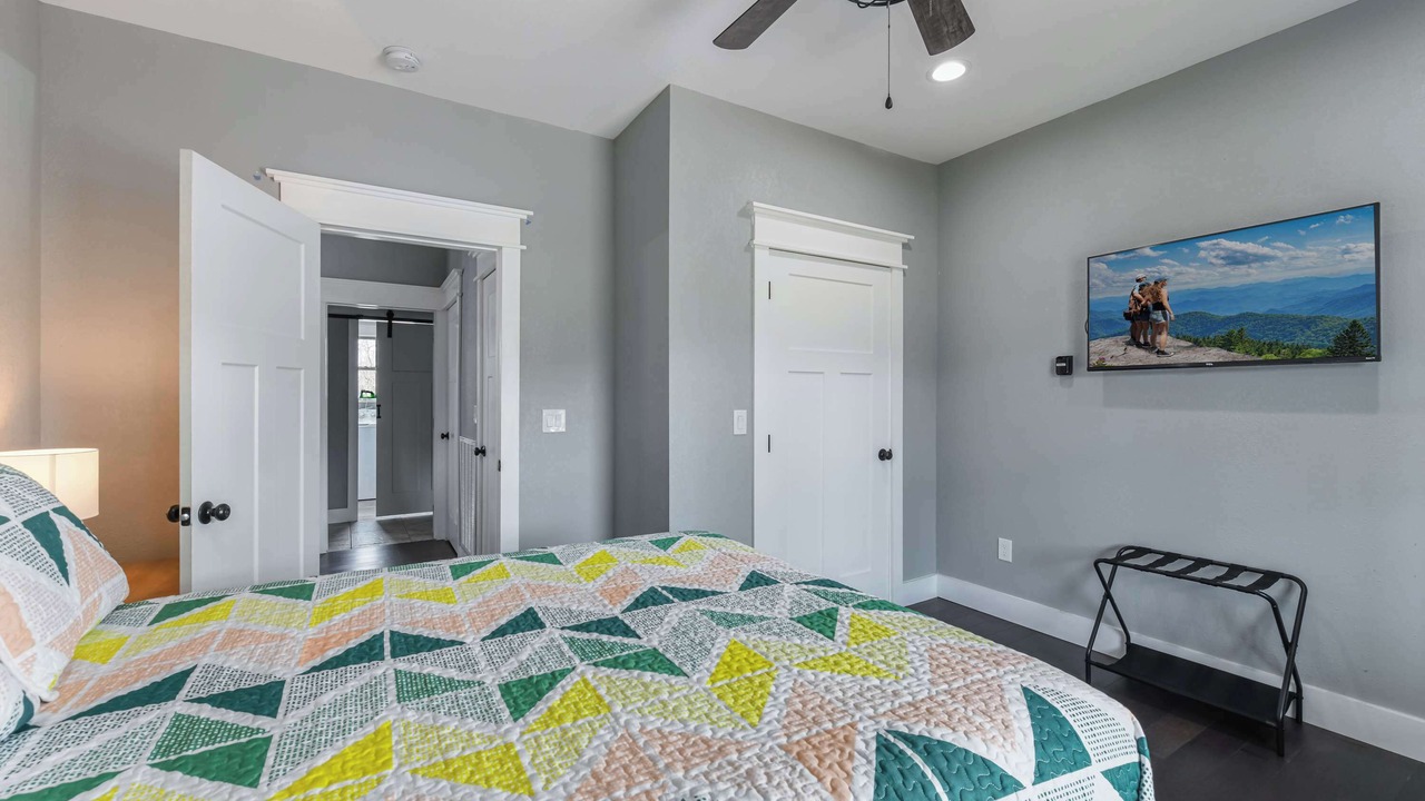 Photo of Bedroom in Boyds Creek