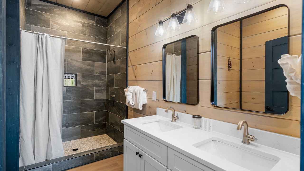 Photo of Bathroom in Sevierville