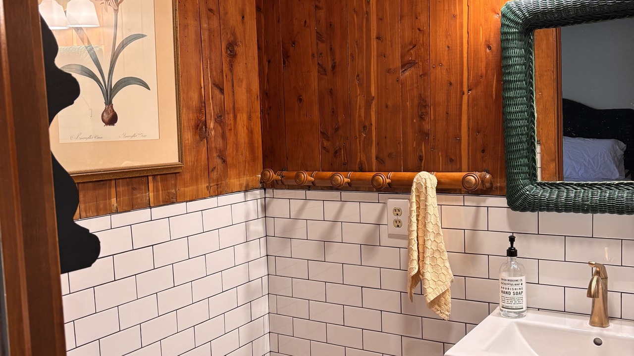 Photo of Bathroom in Summerville Historic District