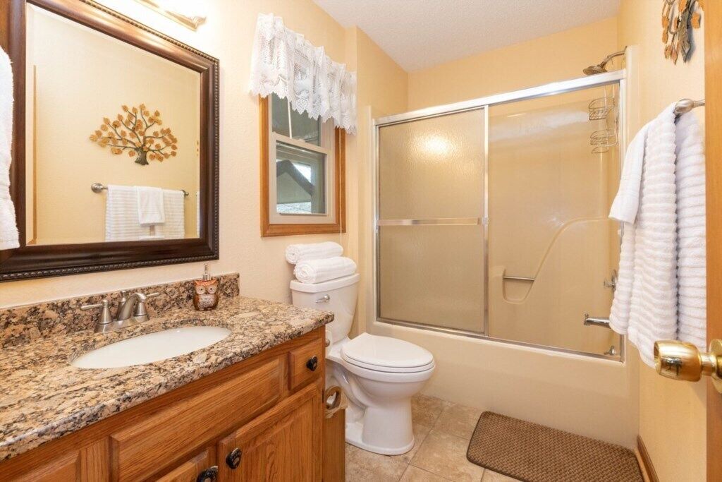 Photo of Bathroom in Valley Creek Run