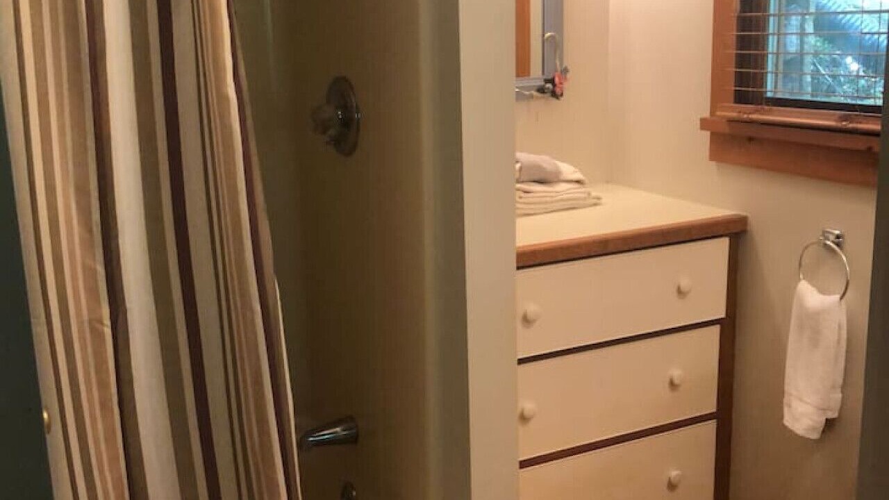 Photo of Bathroom in Cosby