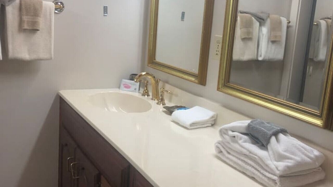 Photo of Bathroom in Cosby