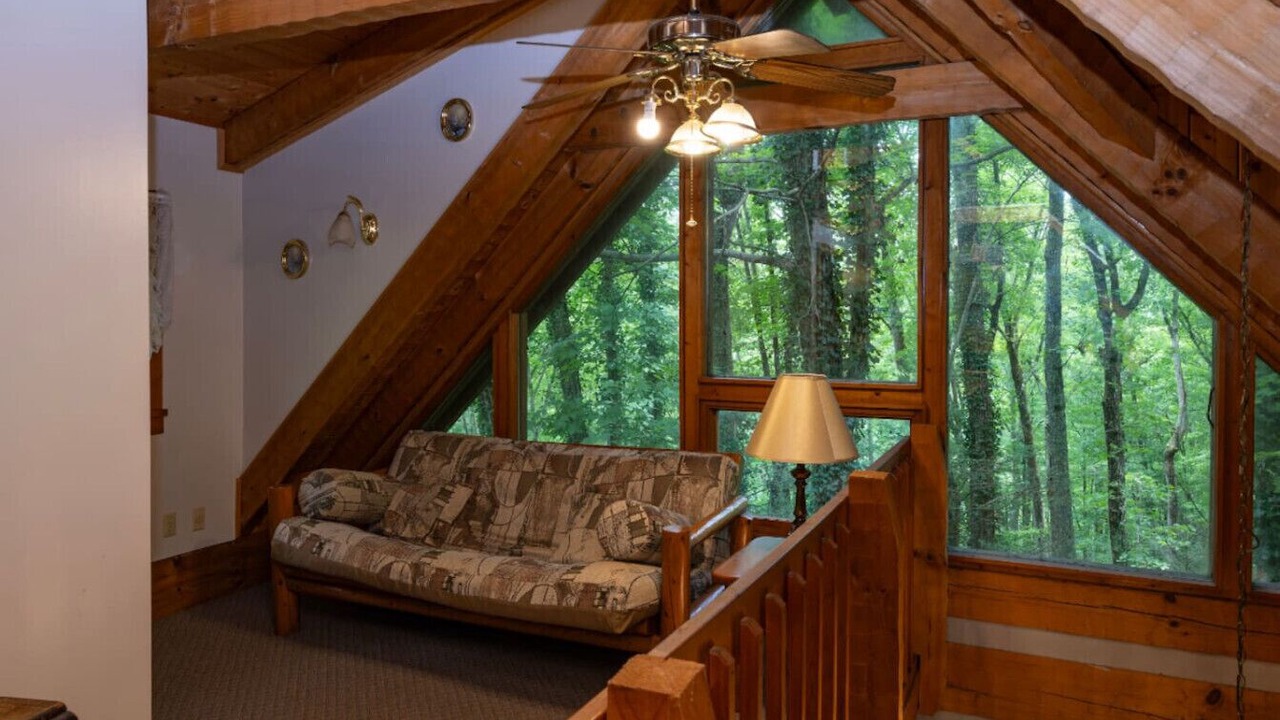 Photo of Livingroom in Cosby