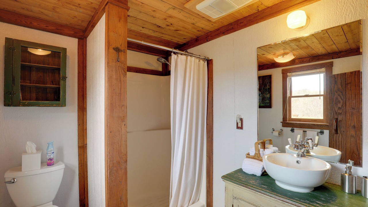 Photo of Bathroom in Hot Springs