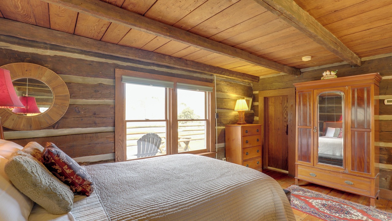 Photo of Bedroom in Hot Springs