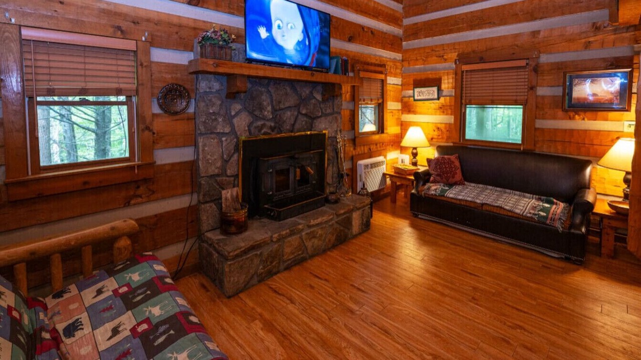 Photo of Livingroom in Cosby